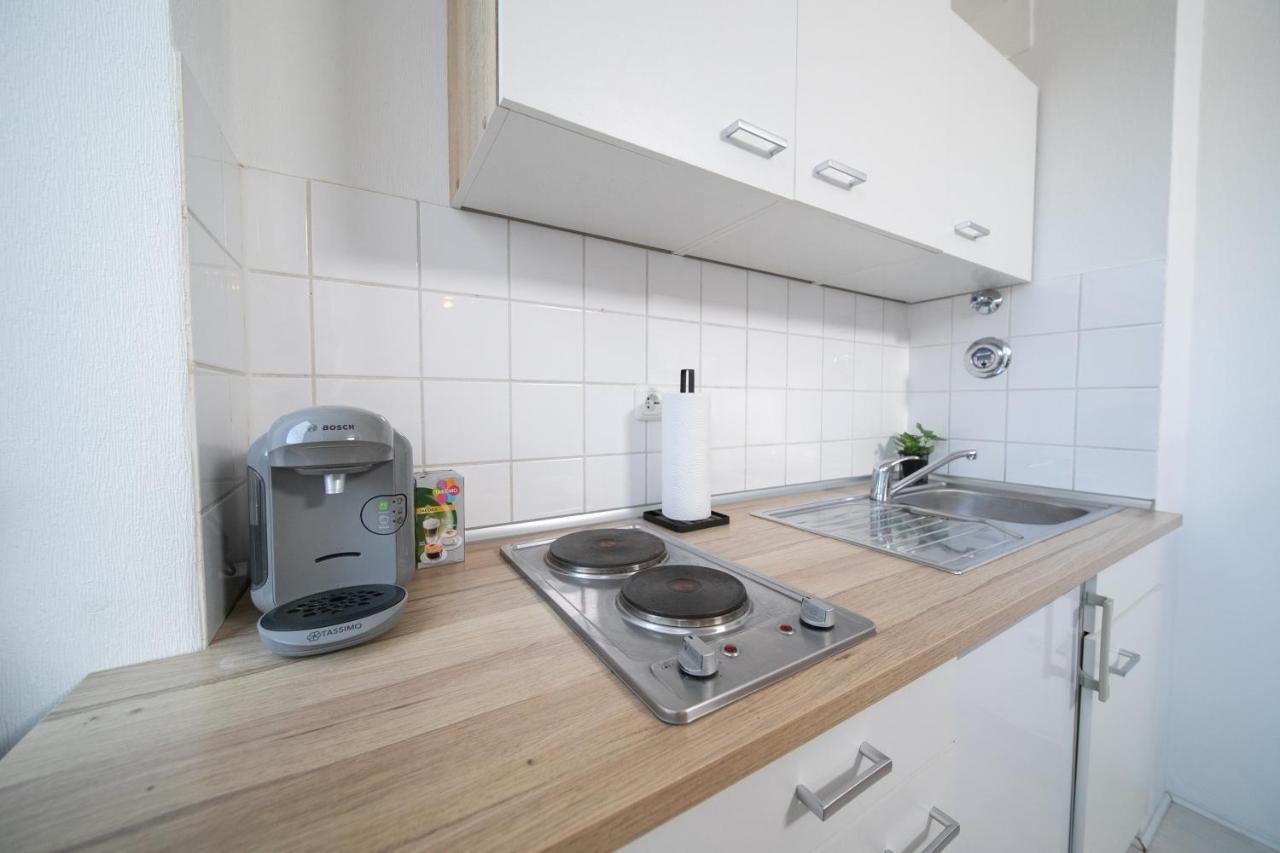 Studio Shiny - Zentral mit Balkon - Messe - Küche Neuss Exterior foto