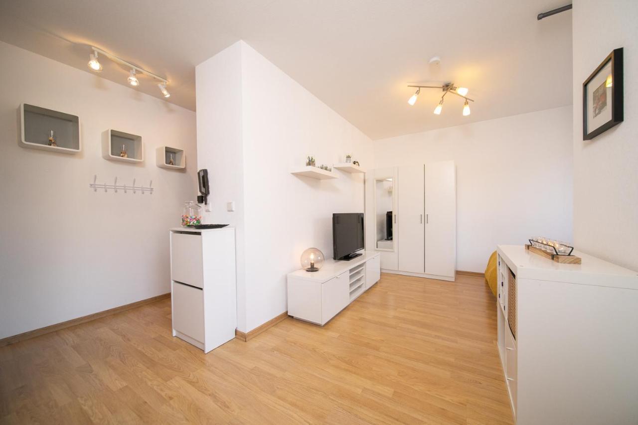 Studio Shiny - Zentral mit Balkon - Messe - Küche Neuss Exterior foto
